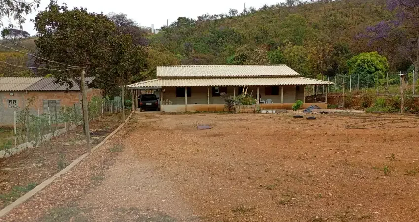 Vendo linda chácara no mini condomínio mirante Vargem grande