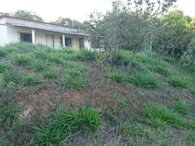 Oportunidade Perto Lagoa santa Pequena Sitio de 1700Mtros com Casa Simples e Rua Calçada!