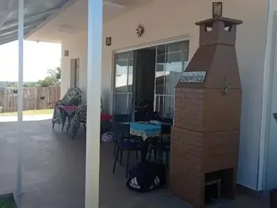 Sitio 1.000M² Condomínio Fechado,Casa,Piscina, Sauna, Banheiro C/ Vestiário