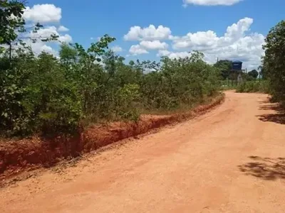 Chácara de 20Mil Metros Plana a 2.3Km da Mg10 com Vista Maravilhosa!