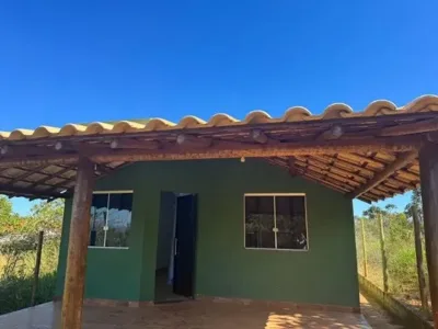 Lote de 200 metros(registrado)casa de dois quartos perto do centro de jaboticatubas!