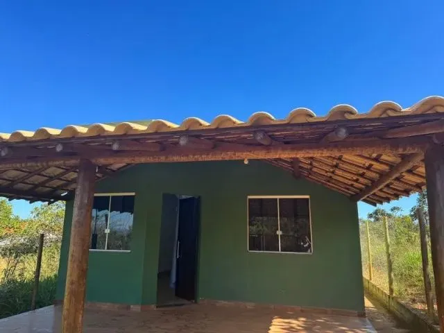 Lote de 200 metros(registrado)casa de dois quartos perto  do centro de jaboticatubas!