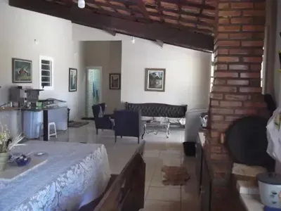 Sitio 20.000M² Bem Localizado, com Sauna, Piscina, Poço de Peixe Artificial
