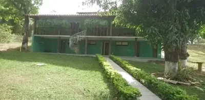Sitio de 2.3 Hectares com Casa Grande,Lagoa e Piscina com Água de Nascente!