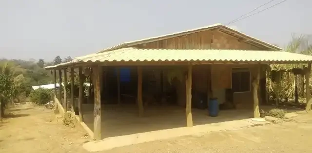 Sitio de 5 Mil Metros com Casa Simples Perto da Serra do Cipo!