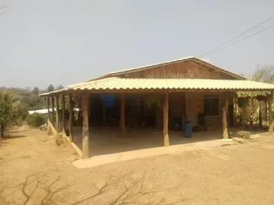 Sitio de 5 Mil Metros com Casa Simples Perto da Serra do Cipo!