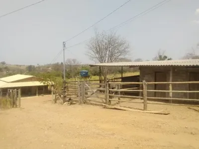 Sitio de 5 Mil Metros com Casa Simples Perto da Serra do Cipo!