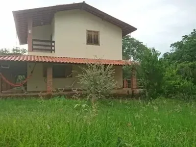 Sitio Aconchegante a Margem do Rio Cipó com Casa de Dois Andares!